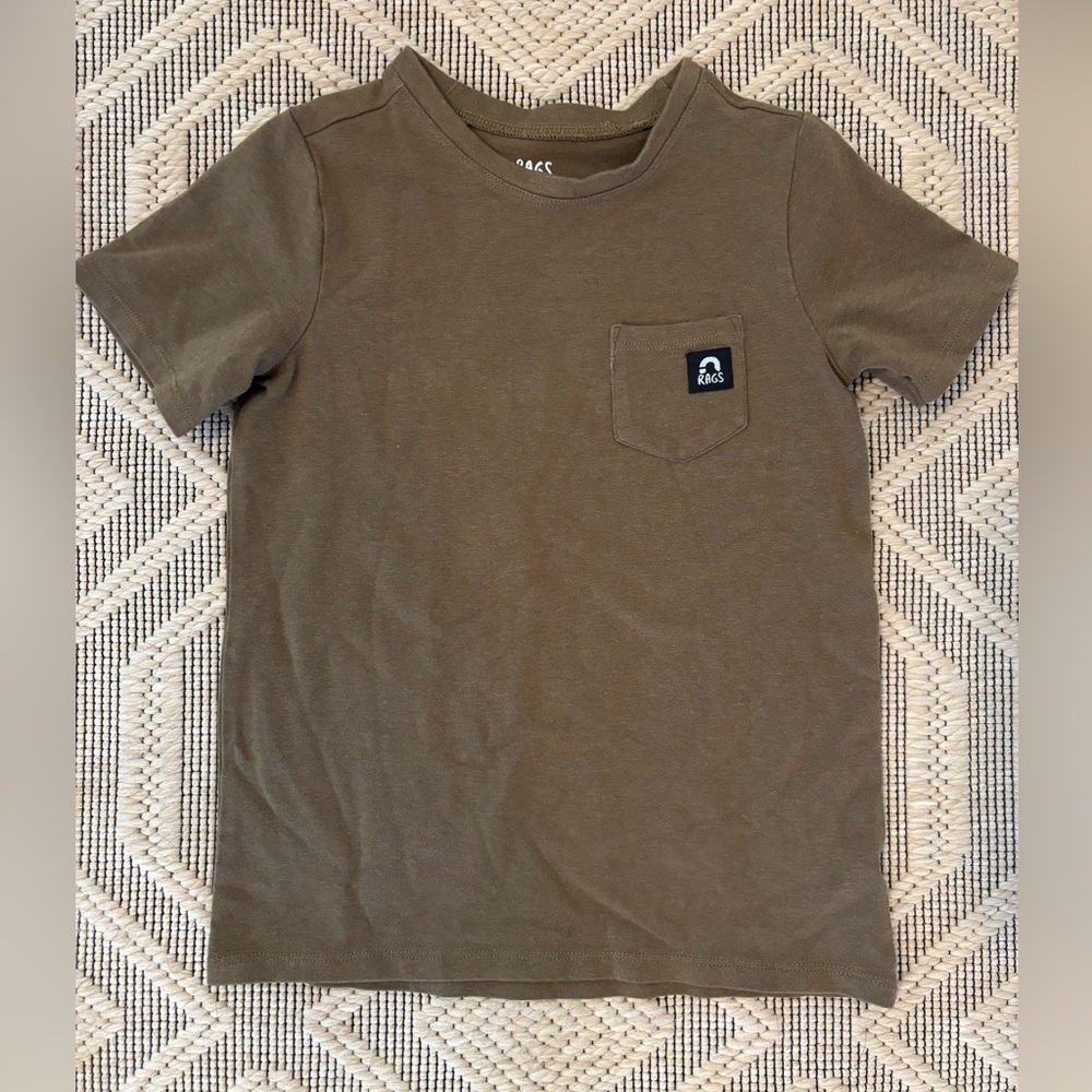 Rags To Raches Essentials Short Sleeve Shirt Tee Size 3/4 Olive